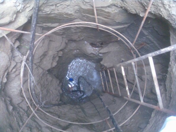 2010 03 18 - Starting Construction of Reinforced Concrete Well in Well Hole-424875342